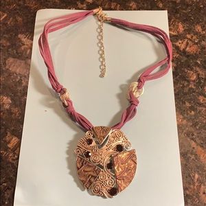 Gorgeous choker necklace